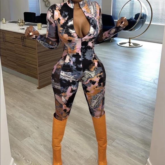 SEXY PRINTED JUMPSUIT - Picture 5 of 7